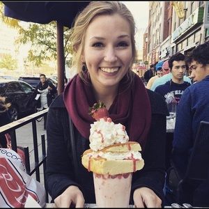 Meet your Posher, Kaitlin